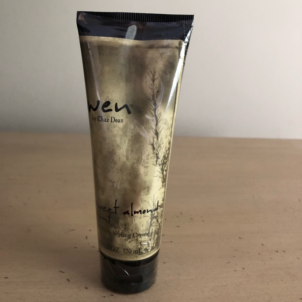Wen anti frizz styling creme sweet almond mint